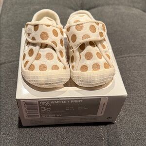 Nike Infant Polka Dot Canvas Sneakers